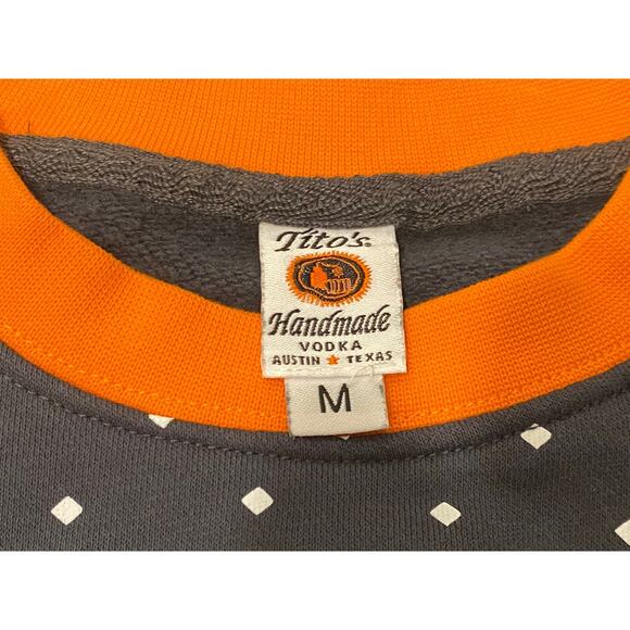 TITO'S Handmade Vodka Crewneck SWEATSHIRT Embroidered Ugly Christmas Sweater M - Picture 4 of 4